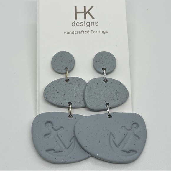 ⚓️NWT Handcrafted Anchor Earrings - Picture 6 of 8